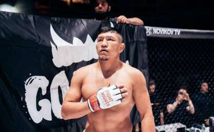 Қуат Хамитов қарсыласын 45 секундта нокаутқа түсірді (ВИДЕО)