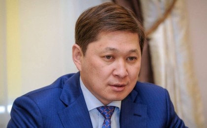 Қырғызстанның экс-премьер-министрі Исаков Франциядан саяси баспана сұрады - журналист