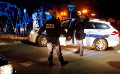 Францияда Мұхаммед пайғамбардың мультфильмдерімен сабақ өткізгеннен кейін мұғалімнің басын кесіп алған