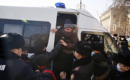 HRW Қазақстан билігінің құқық қорғау ұйымдарын "жаппай қудалауын" айыптады