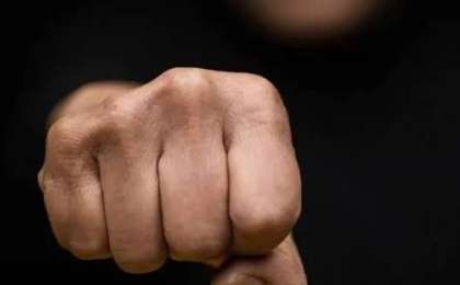 Павлодарда оқушы ескерту жасаған мұғаліміне қол жұмсады