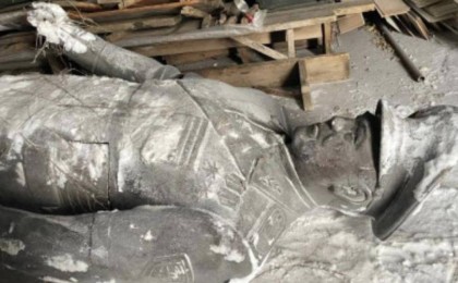 Астанада Нұрсұлтан Назарбаевтың ескерткіші алынып тасталды