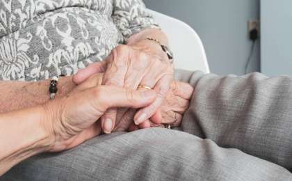 Сын айтқаны үшін. Павлодарлық әйел 82 жастағы кемпірді пышақтап тастады