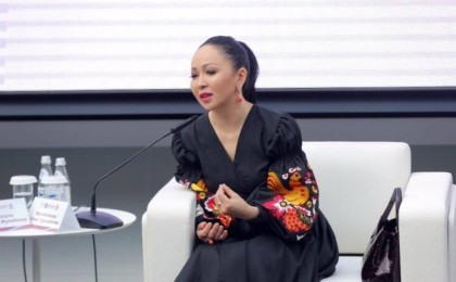 Айнұр Тұрсынбаева: "Өзіне көңілі толмайтын әйел күйеуімен көп ұрысады..."