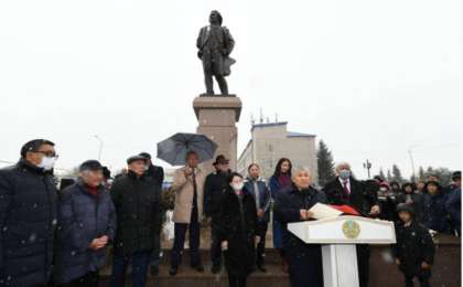 Нарынқолда Мұқағали ескерткіші ашылды