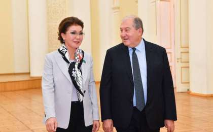 参议院议长会见亚美尼亚总统萨尔基相