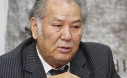 “Халық сізді қолдағалы отыр”. Жазушы президентке тағы сайлауға түсуді ұсынғанын айтты