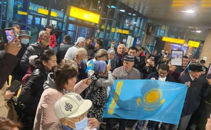 Арон Атабекті Алматыда күткен халық алданып қалды (Видео)