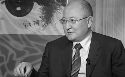 Бүгін Алтынбек Сәрсенбайұлының жұмбақ жағдайда қаза болып, оққа ұшқан күні