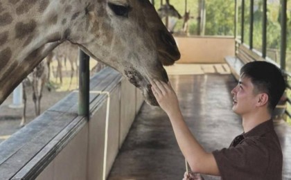 Менің анам сол еді: Бельгиядан келген қазақ бала тағы қиындыққа тап болды