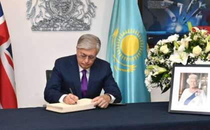 Тоқаев Ұлыбритания елшілігіне барып, көңіл айтты