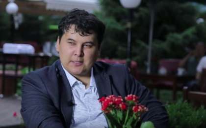 Ақын Балтабек халықтан кешірім сұрады