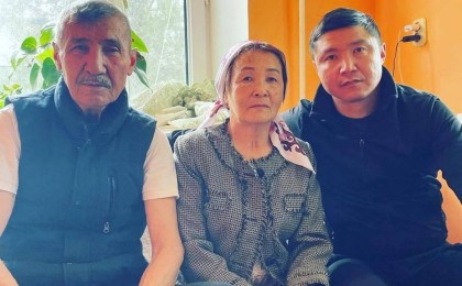 "Сыйлықты беріп үлгермедік": Бағлан Әбдірайымов марқұм әкесін есіне алды