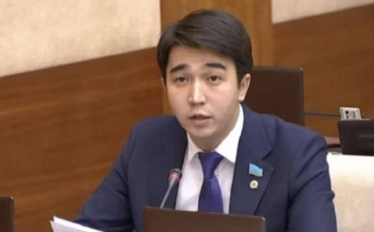 Қазақстандықтар Мәди Ахметовке қарсы петиция жариялады