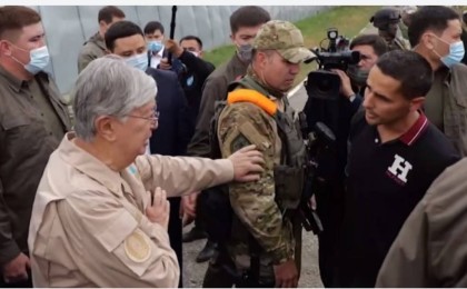 Тоқаев өзінен көмек сұраған Қостанай тұрғынының мәселесін шешіп беруге уәде етті