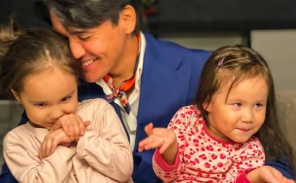 "Әр әке осындай болса ғой": Нұрболат Абдуллиннің қызымен билеген биі жұртты сүйсіндірді (Видео)