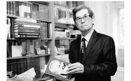 Белгілі ақын, жазушы Рафаэль Ниязбек өмірден озды