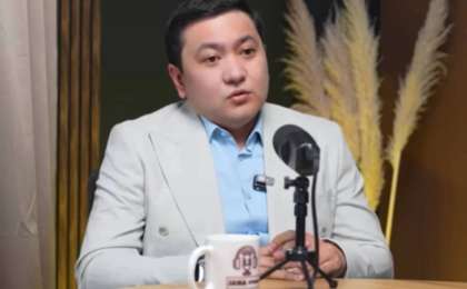 "Анасы әпкесін алуымды өтінді": Асхат Садырбай екінші әйеліне қатысты ел білмейтін құпияны жайып салды