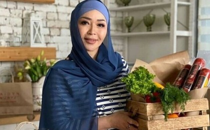 "Кітабы 44 миллион теңгені құрады": Айнұр Тұрсынбаеваға алданған оқырмандар заңгерден көмек сұрады