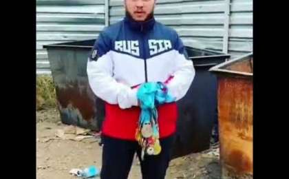 "Маған енді керек емес": Қазақстандық ауыр атлеттер Альберт Линдер өлімінен соң медальдарын қоқысқа лақтырды