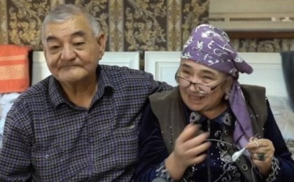 “Иә дедім": Шымкентте 74 жастағы қария мен 72 жастағы әжей шаңырақ көтерді