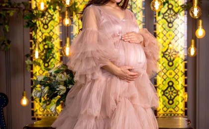 Қазақстандық танымал әнші Альбина Шардарова екінші қызын дүниеге әкелді