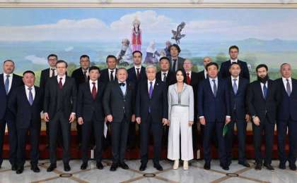 Тоқаевтың бизнесмендермен кездесуінде болған жалғыз әйел кім