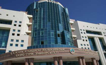 Студенттер далада қаңғып жүр