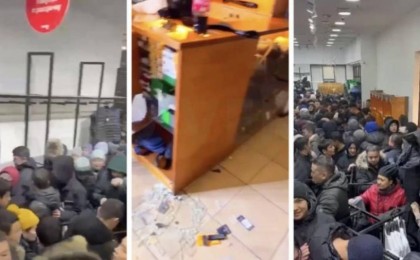 Алматыда сауда орталығындағы жаппай сатылым кезінде адамдар кептеліп қалды