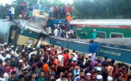 孟加拉国两列火车相撞造成至少12人死亡