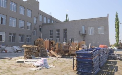 Жөндеу жұмыстарына 9,2 млрд теңге бөлінген 46 мектептің көбісі дайын емес