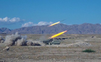 Қанға бөккен Қарабақ: Әзірбайжан мен Армения арасында қиян-кескі шайқас басталды