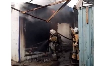 1,5 мың шаршы метр: Ақтауда базар өртенді – видео