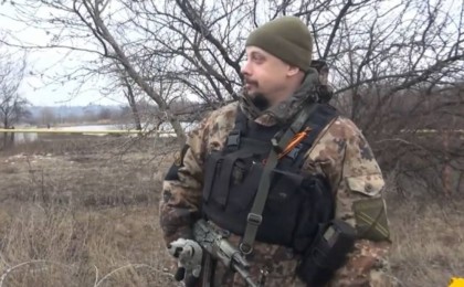 Украин солдатының бас сүйегімен видеоға түскен Ресей жалдамалысы жөнінде Украина үндеу жасады