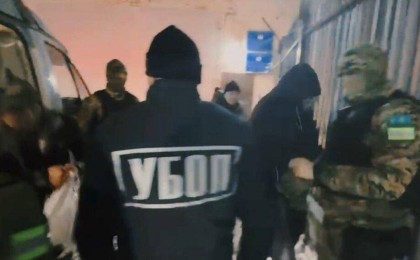 Қарағандыда Qarmеt шахташыларынан ақша бопсалады деген күдіктілер ұсталды