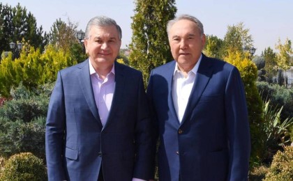 Тоқаев Алматыда жүргенде Назарбаев Шавкат Мирзиёевпен кездесті