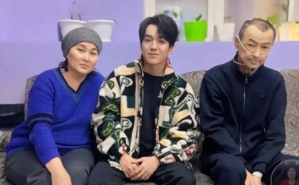 Димаш Құдайберген қатерлі ісікке шалдыққан жанкүйерінің соңғы арманын орындады