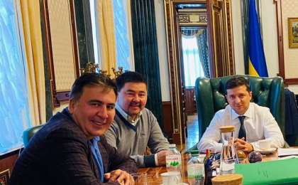 Зеленский «Қазақстандағы ауылдың қарапайым жігітін» жұмысқа алды