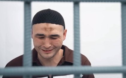 "Мен адастым": Өмір бойына сотталған террорист Руслан Күлекбаев жасаған ісіне өкінетінін айтып, көз жасына ерік берді
