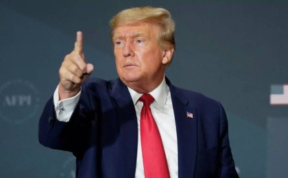 АҚШ адвокаттары Трампқа көмектесуден бас тартып жатыр