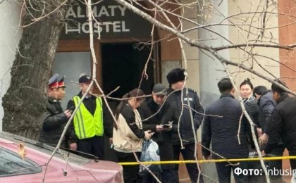 Хостелдегі өрт: марқұмдардың туыстары оқиға орнына келді