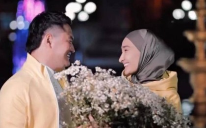 "Екінші әйел алатын болса, меннен сұрамайды" - Төреғалидың жары жауап берді