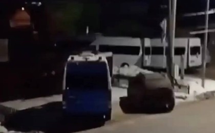 «Апа, ішке кіріңіздер»: Ақтөбеде үш адамды кепілге алған қанды оқиғаның мән-жайы айтылды