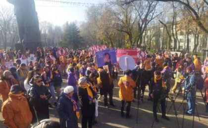 Алматыда өткен митингте Салтанат Нүкенованың ағасы эмоцияға толы сөз сөйледі