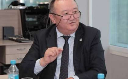 «Қытайдан оралған қазақпын, қызыма орыс тілінің көк тиындық керегі жоқ» - қоғам белсендісі