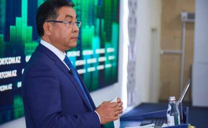 "Балаларым ешқандай бренд қумайды": Абай облысының әкімі қызы Мәриям Ұранхаеваның желіде дау тудырған қымбат бұйымдарына қатысты пікір білдірді