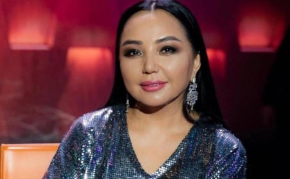 "Енеңізге ұқсайсыз" - Әнші Алтынай Жорабаева күйеуінің анасын көрсетті (фото)