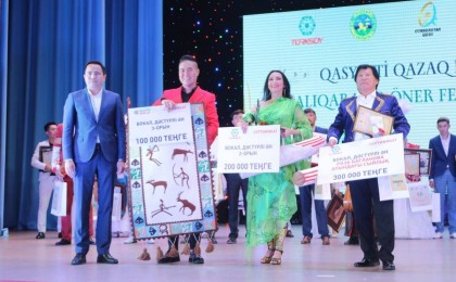 Шетелден келген қазақ өнерпаздары Тараз жұртын өз өнерлерімен тәнті етті