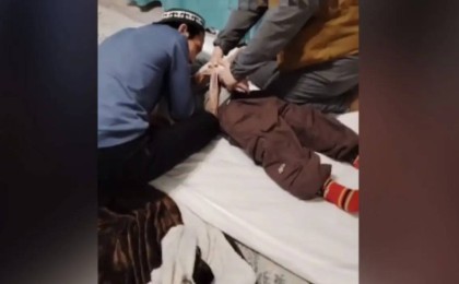 "Ішіңде жын бар": Кішкентай қызды әбден қинаған молда емес күзетші болып шықты