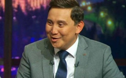 Актер Қайрат Әділгерей кино түсіріп, рекорд жаңартты